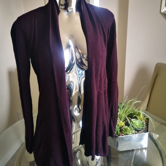Le Chateau Plum Cardigan - Picture 2 of 5